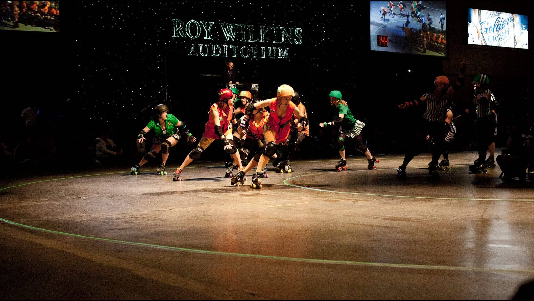 Roller derby ladies in action
